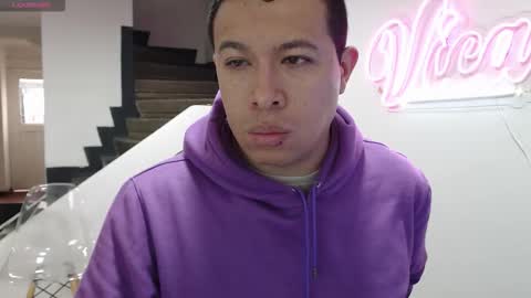 Panda  online show from September 19, 12:42 pm