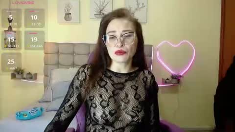 _naomi_s online show from July 21, 1:46 pm