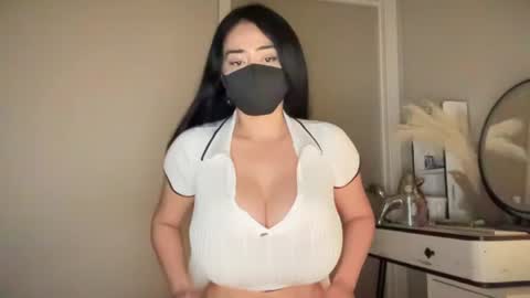 naty19 online show from June 25, 12:07 am