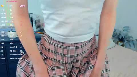 Ashley online show from April 22, 1:18 pm