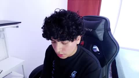 Nicolas online show from March 7, 9:27 pm