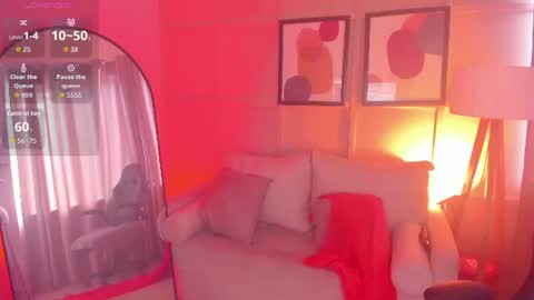 _nicoletteshea_ online show from June 21, 9:10 pm