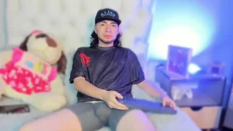 Noa Smith online show from July 1, 12:03 pm