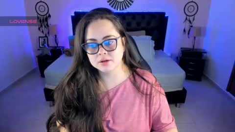 Olivia jones online show from June 26, 12:21 pm