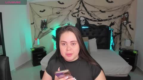 Olivia jones online show from November 1, 1:21 pm