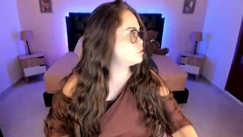 Olivia jones online show from July 10, 12:21 pm