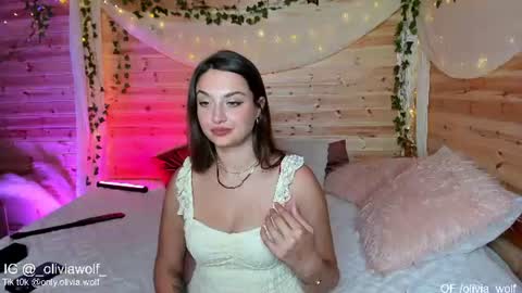 Olivia Wolf  online show from July 17, 9:17 pm