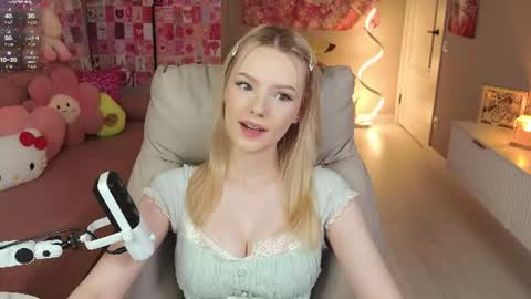 Tina online show from July 29, 11:49 pm