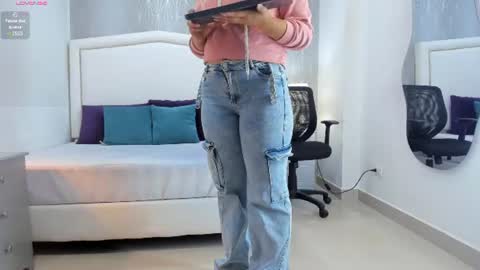  peach1  online show from June 22, 11:06 am