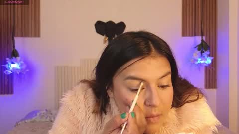 Laura online show from February 23, 6:43 pm