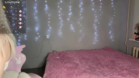 Ellie and Nika online show from February 5, 3:26 pm