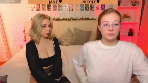Merlizz Eva Jane Mila Nicole  left to right  online show from July 13, 8:56 pm