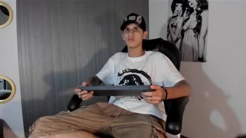 wav online show from November 8, 6:11 pm