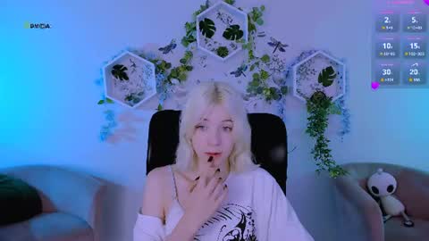 sabrina  online show from July 28, 7:39 pm
