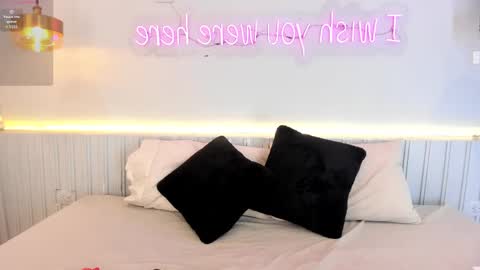 Sam  online show from September 11, 10:27 am