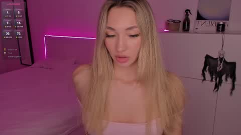 Kat online show from October 30, 7:36 pm