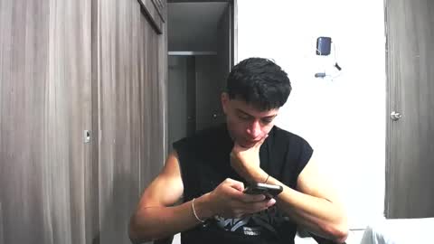 Juan Pablo-independent model online show from July 20, 6:05 am
