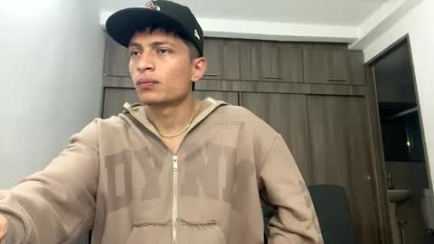 Juan Pablo-independent model online show from February 3, 3:04 am