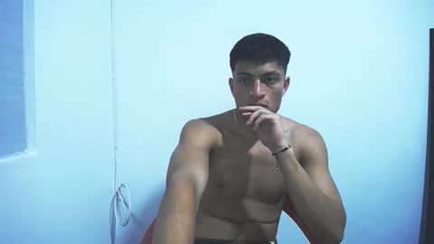 Juan Pablo-independent model online show from December 5, 6:45 am