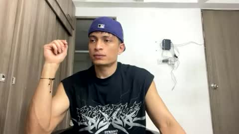 Juan Pablo-independent model online show from July 15, 3:45 am