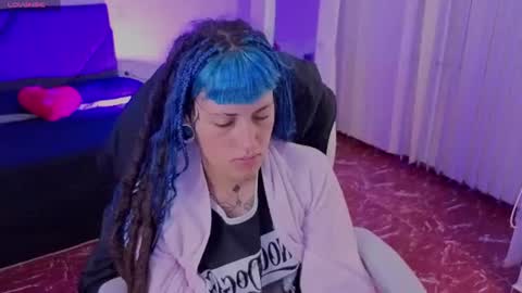 _sharlotte777 online show from July 2, 3:17 pm