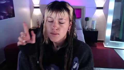 _sharlotte777 online show from March 12, 1:08 pm