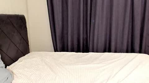 OLIVERpvt is open online show from April 28, 5:06 pm