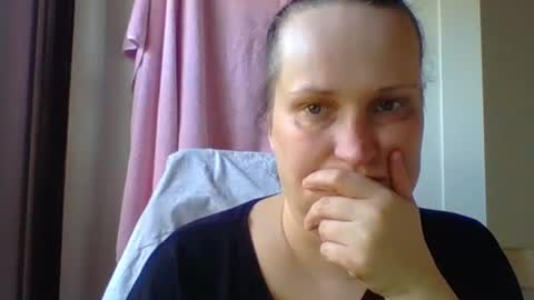 Snapshot of _squirty_pussyyy_ chatting on March 8, 2:40 pm Melisa online show from March 8, 2:40 pm