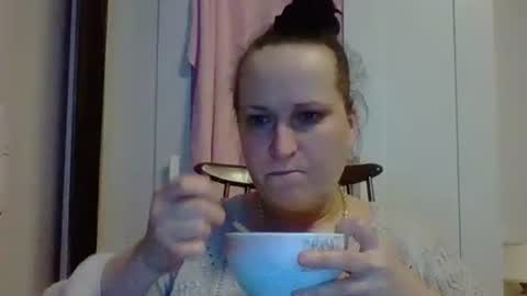 Snapshot of _squirty_pussyyy_ chatting on March 2, 6:40 pm Melisa online show from March 2, 6:40 pm