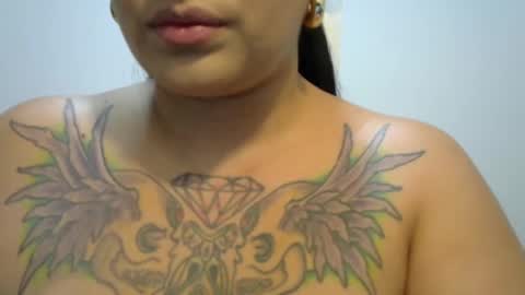 Snapshot of _sweetpoisonn chatting on February 15, 1:10 am Sweet online show from February 15, 1:10 am