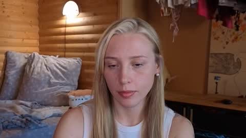 _sweetsky_ online show from March 14, 1:37 pm