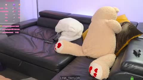 Link Taylor online show from May 2, 9:09 pm