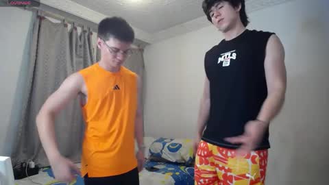 Scot y Patrick online show from April 22, 10:06 pm