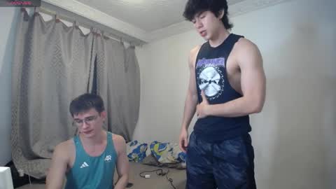 Scot y Patrick online show from April 28, 12:08 am