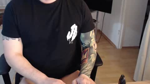 _trythis_ online show from November 12, 7:05 pm