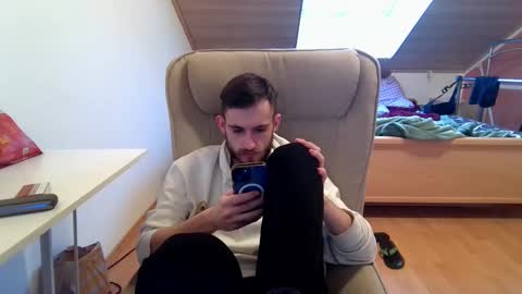Snapshot of _v_l_a_d_ chatting on February 17, 4:17 pm Vlad online show from February 17, 4:17 pm