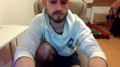 Snapshot of _v_l_a_d_ chatting on February 4, 8:17 pm Vlad online show from February 4, 8:17 pm