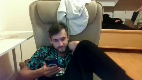 Snapshot of _v_l_a_d_ chatting on March 9, 2:29 am Vlad online show from March 9, 2:29 am