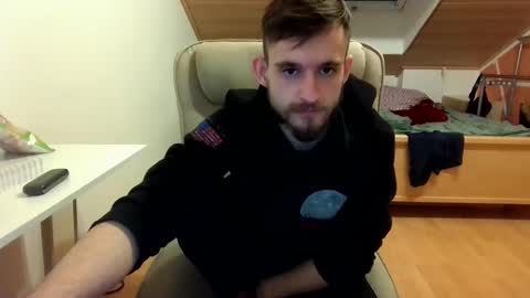 Snapshot of _v_l_a_d_ chatting on February 14, 8:37 pm Vlad online show from February 14, 8:37 pm