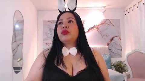 Snapshot of _valeriamiller chatting on November 1, 2:12 am valeria online show from November 1, 2:12 am