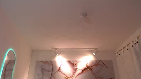 Snapshot of _valeriamiller chatting on October 19, 4:50 am valeria online show from October 19, 4:50 am