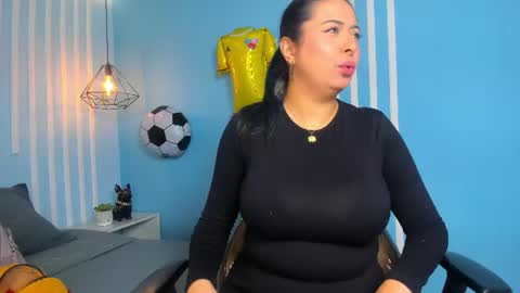 _valeryboobs_ online show from June 23, 1:06 pm
