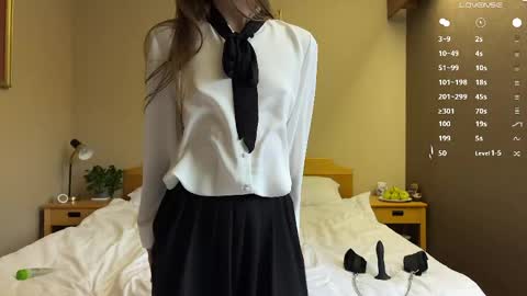 Velvet online show from May 4, 5:30 pm