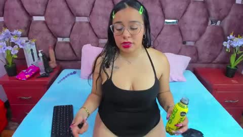 _violeta18_ online show from November 10, 4:04 am