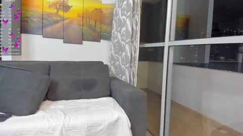 Violeta online show from December 6, 2:40 am