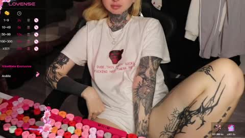 Alis online show from April 24, 2:52 pm
