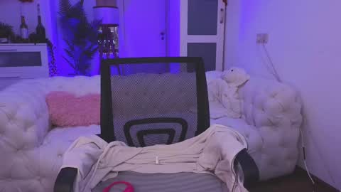 Wendy online show from February 21, 11:44 am