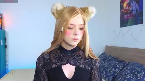 LITTLE FOX online show from September 19, 1:04 pm