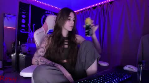 Roxy online show from November 25, 2:49 pm