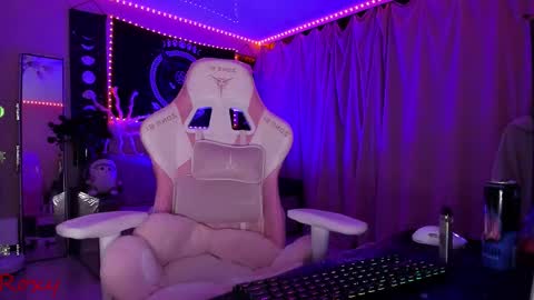 Roxy online show from December 3, 11:05 pm